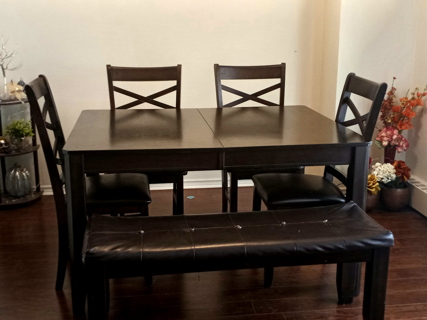 Solid wooden bench.   - photo 3