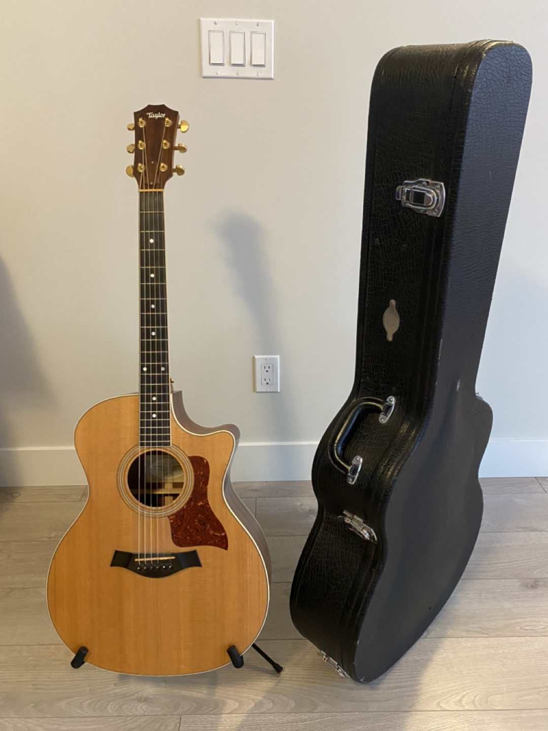 2002 Taylor 414ce Ltd with fishman electronics image indicator(3)