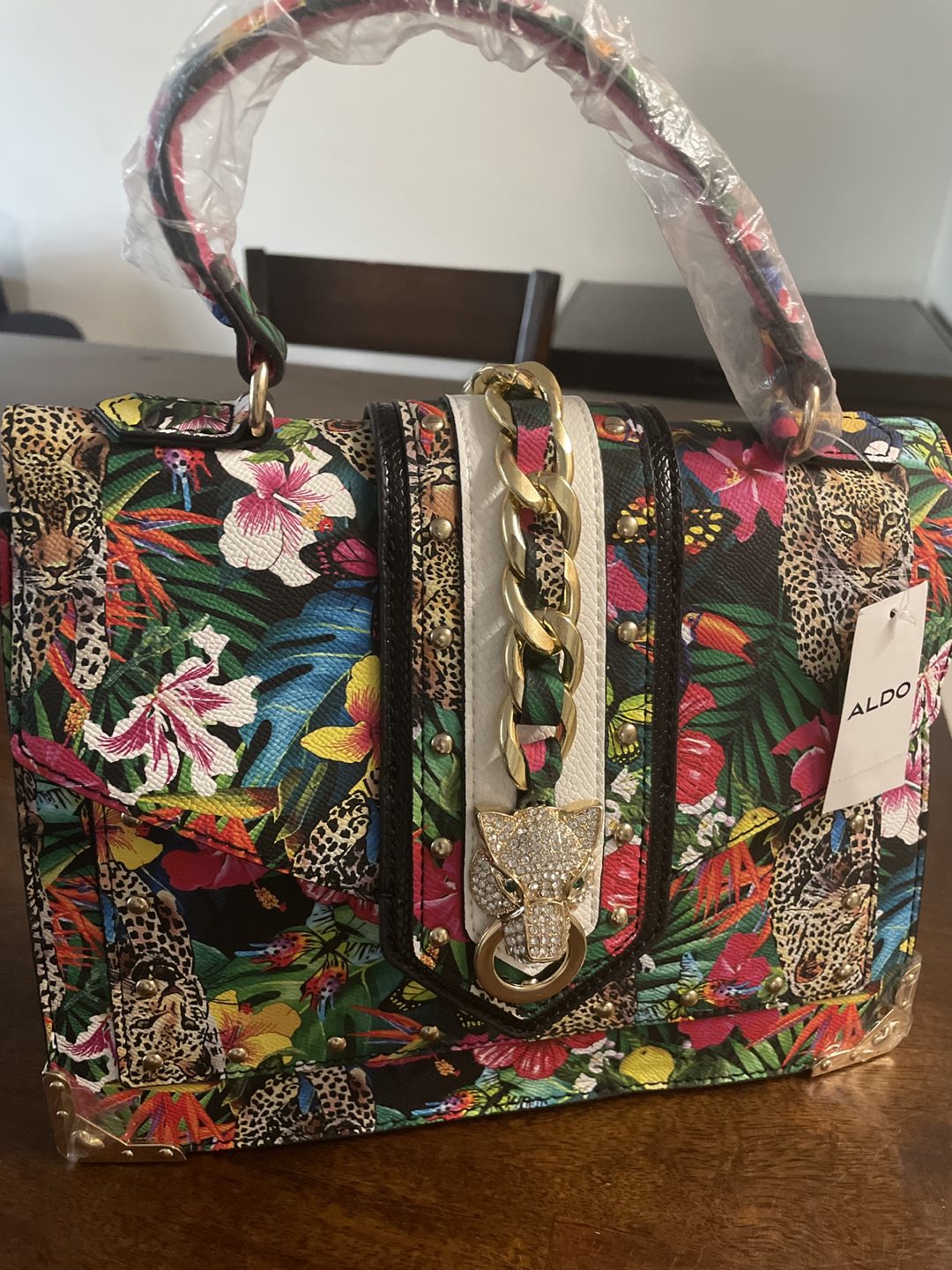 Hand bag