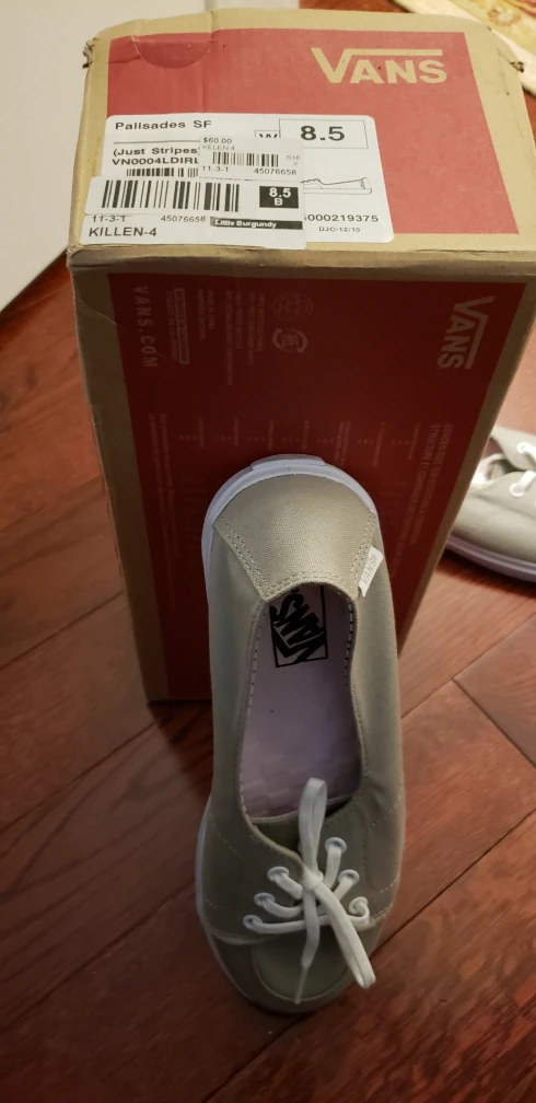 two ladies shoes, size 8.5, get for yourself or gifted - photo 4