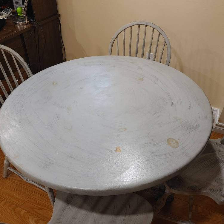 Round table with four chairs - photo 2