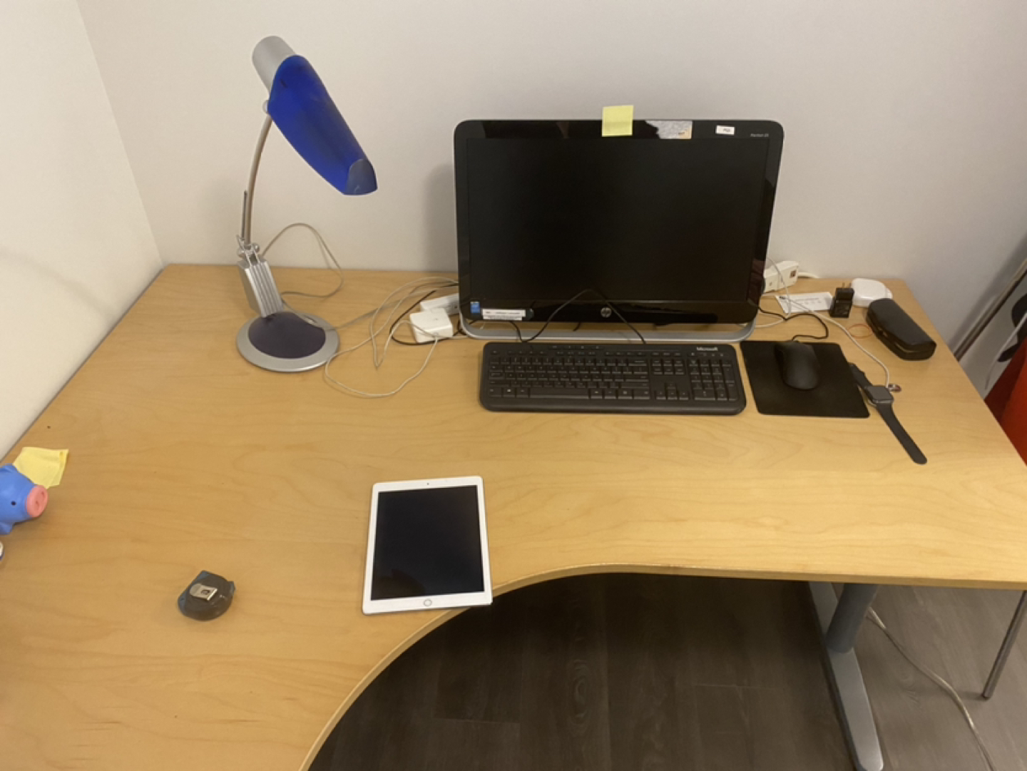 Office desk - photo 3