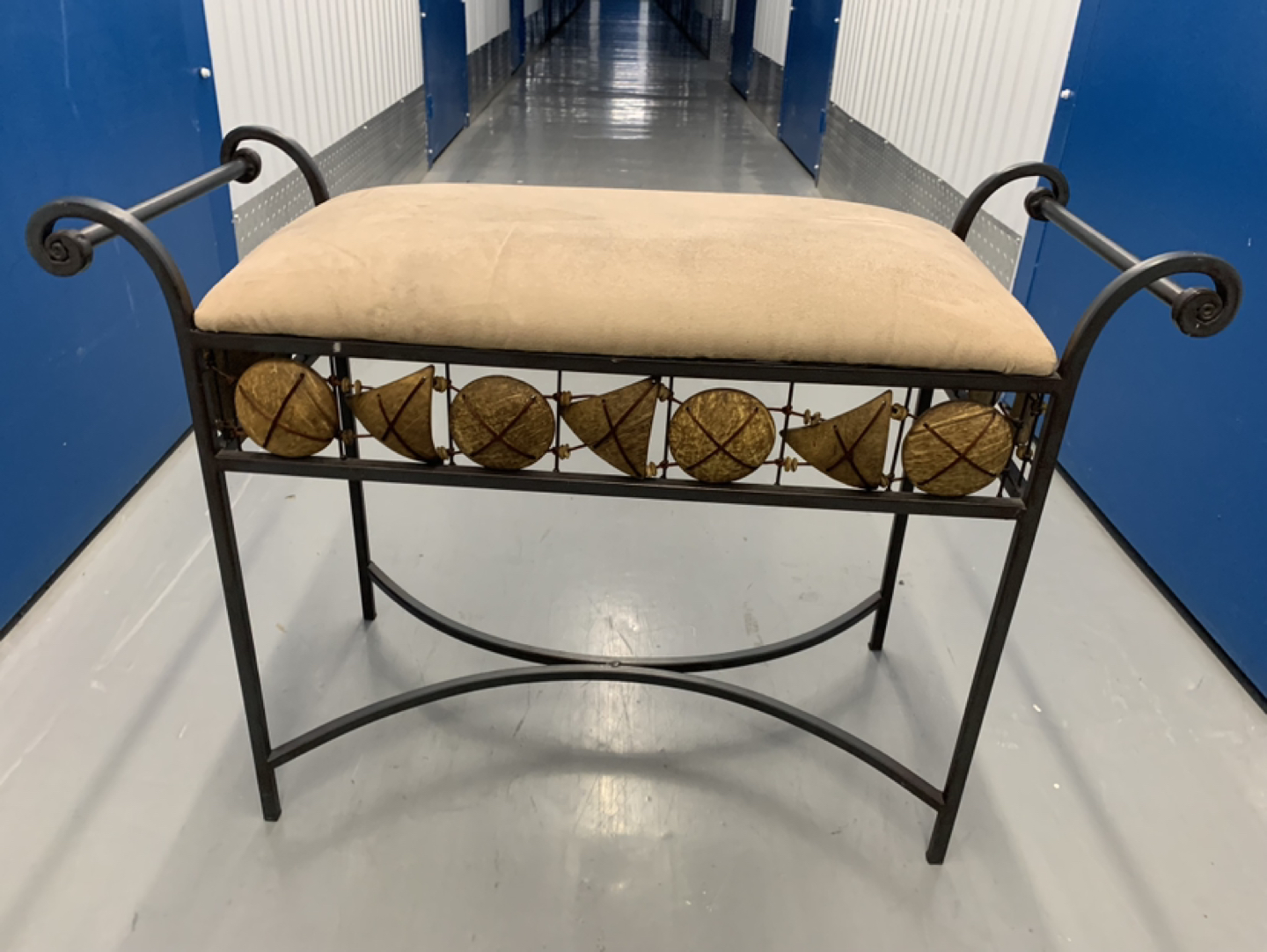 Suede & Iron Bench - photo 5
