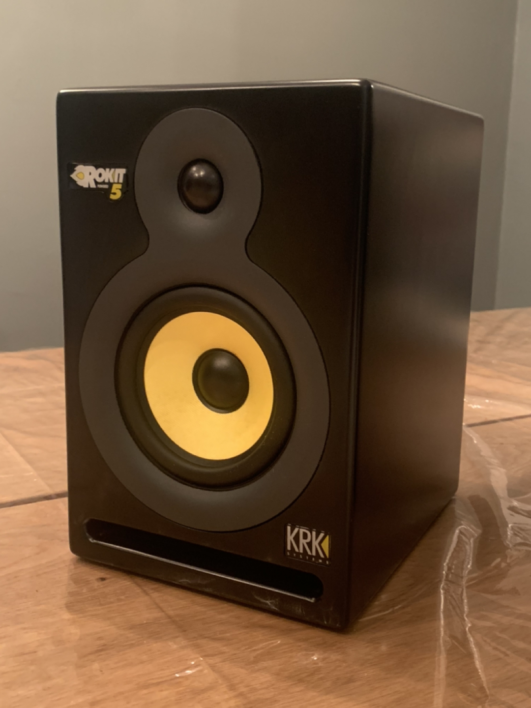 KRK Rokit 5 Studio Monitors (used pair) 100watts each image indicator(2)