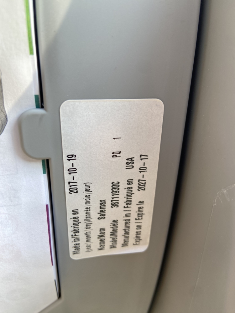 Safe max booster Car seat valid till 2027 thumbnail