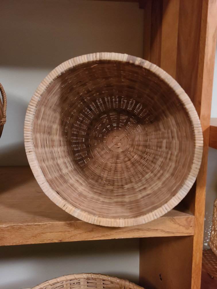 4 vintage wicker baskets image indicator(6)