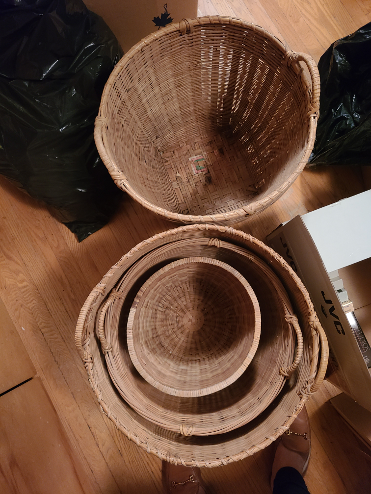 4 vintage wicker baskets image indicator(8)