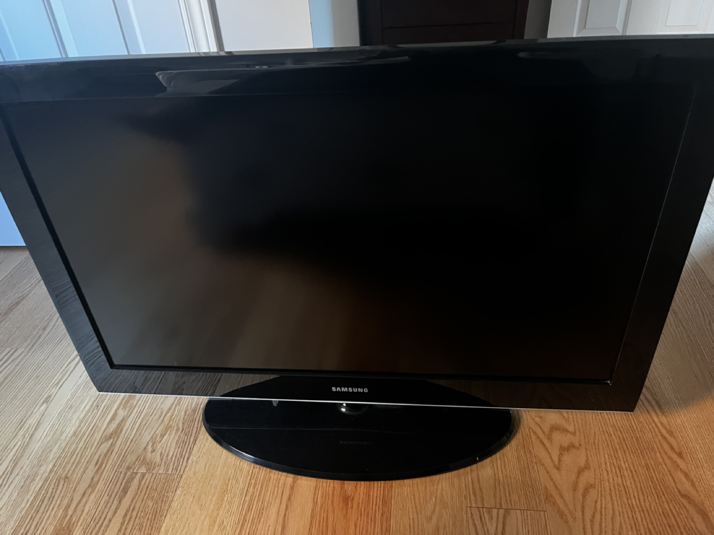 Samsung 40” TV - photo 2