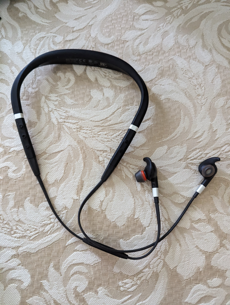 Jabra Evolve 75e Wireless Bluetooth in-Earphones - Black image indicator(2)