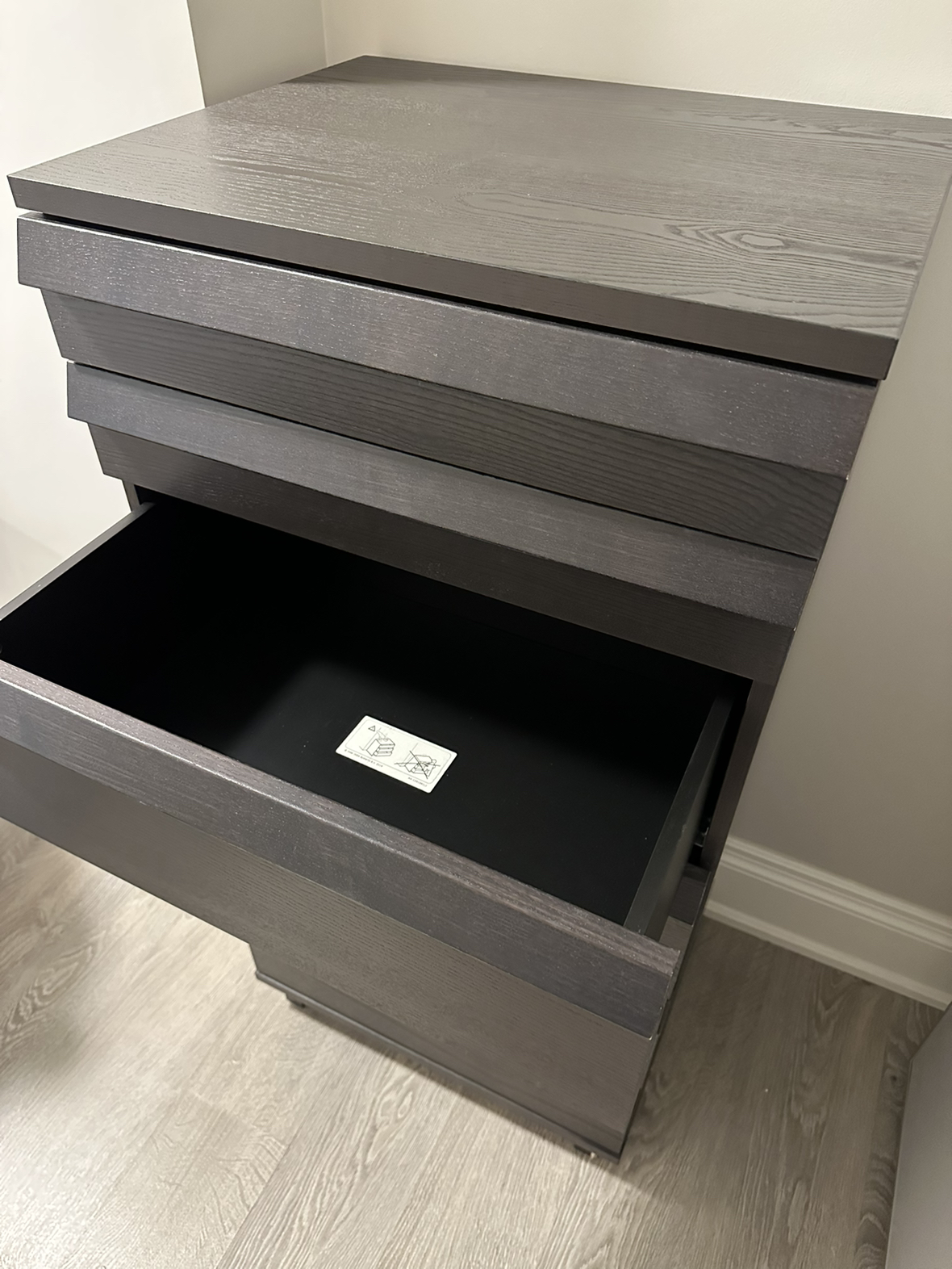 IKEA Malm 6-drawer dresser - photo 3