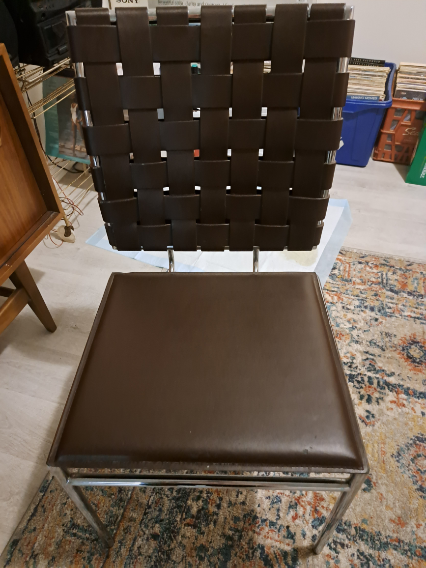 Beautiful dining room table and 4 chairs - photo 3