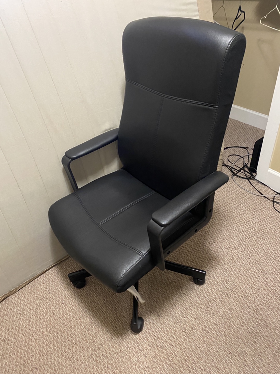 Office chair - pick up only / anytime thumbnail