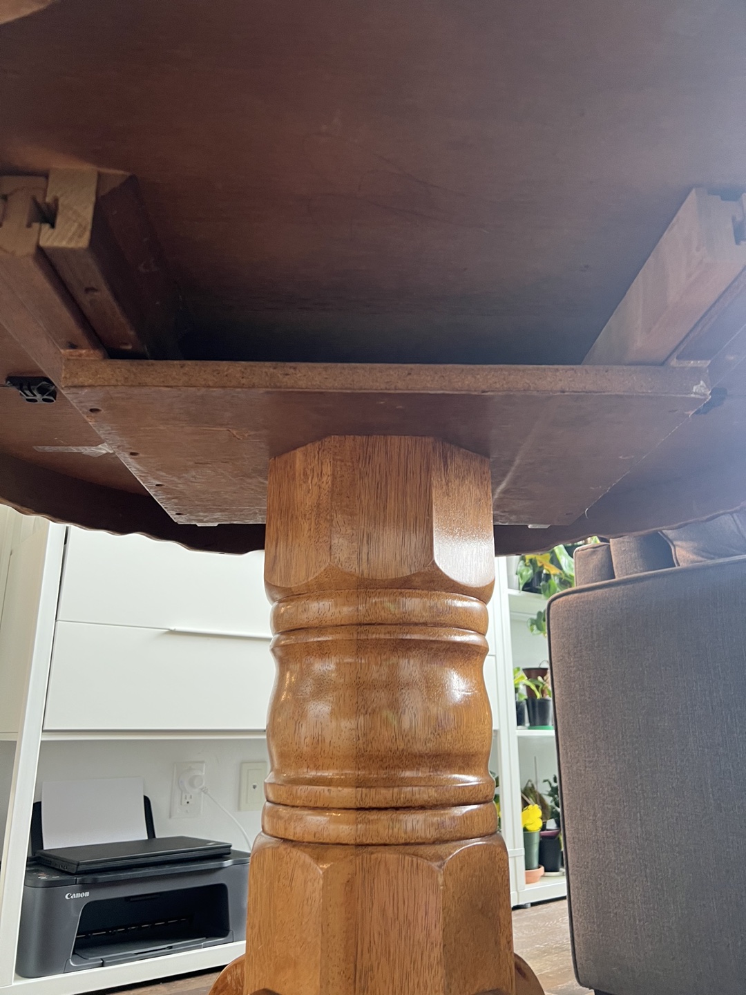 Antique Solid Wood Extendable Table image indicator(4)