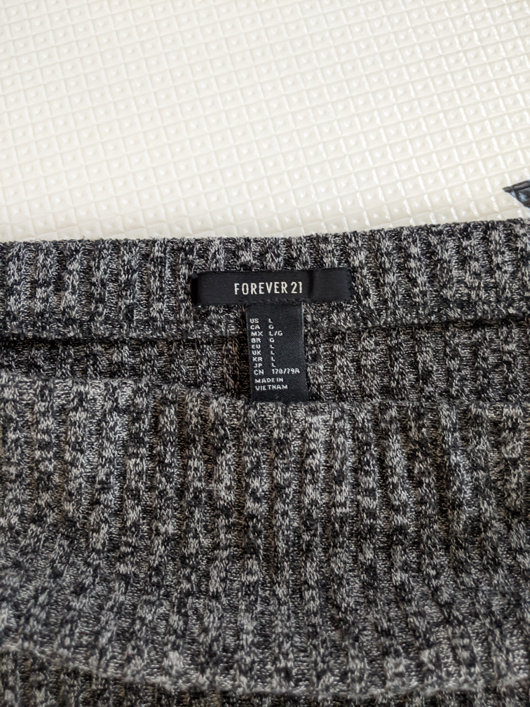Brand New Forever 21 Grey Knit Salt n' Pepper Midi Skirt image indicator(2)