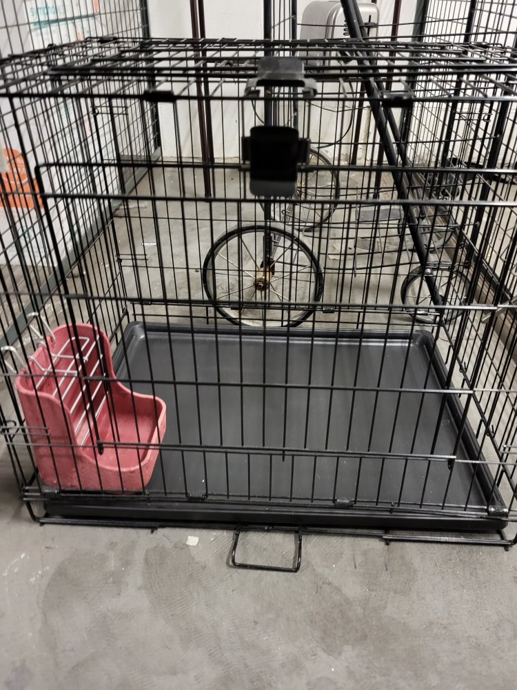 MIDWEST FOLDING METAL RABBIT CAGE  &  water bottle  thumbnail
