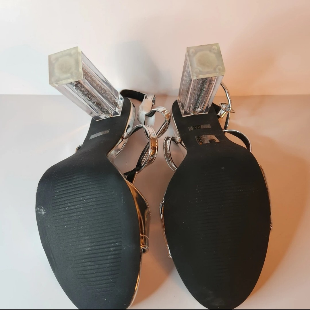 SEXY SILVER GLITTER LUCITE STRAPPY HEELS WOMEN'S 9 image indicator(3)