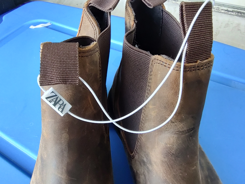 💥New! Zara Soft Leather Chelsea Boots Brown size 39 (8) image indicator(7)