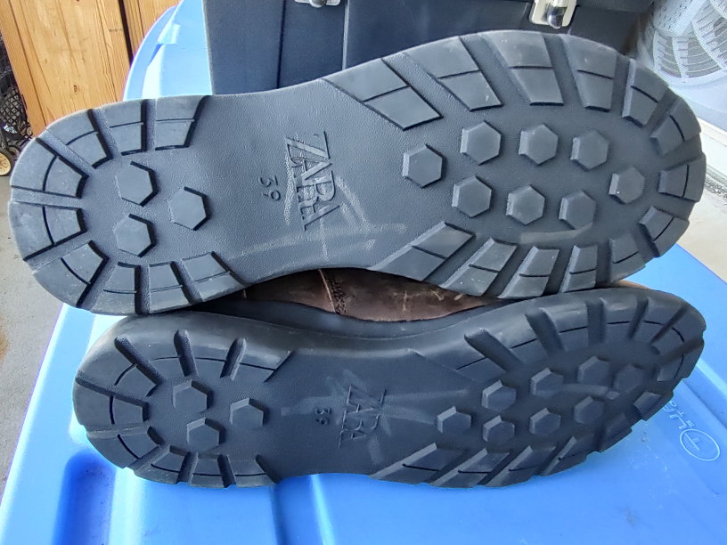 💥New! Zara Soft Leather Chelsea Boots Brown size 39 (8) image indicator(8)