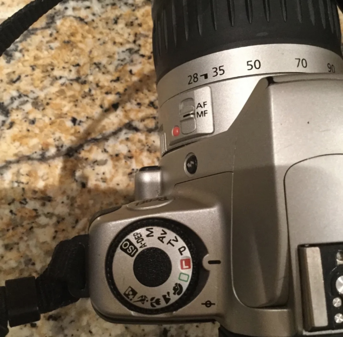 Canon Film Camera  with flash! Perfectly functioning. image indicator(2)
