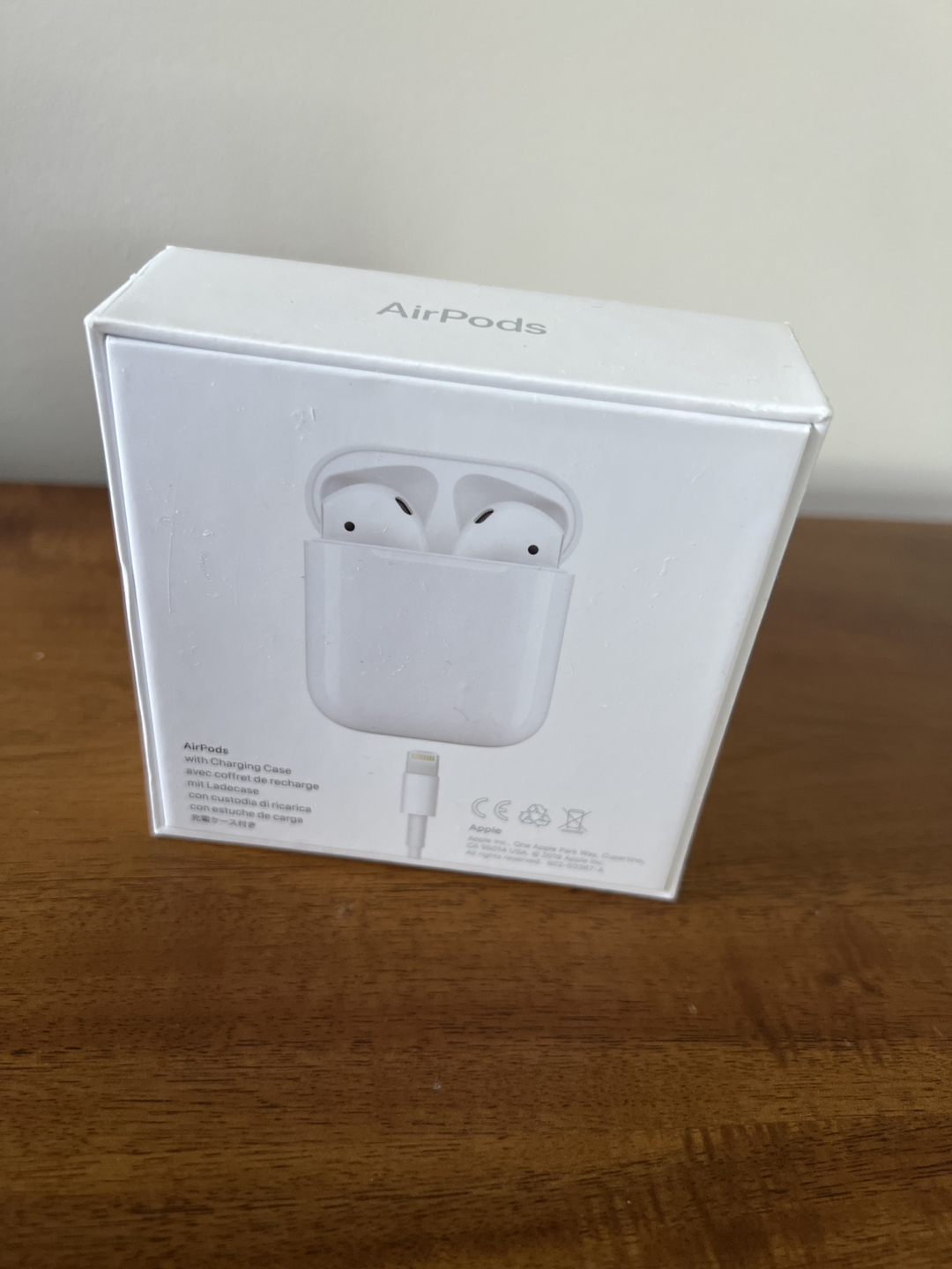 AirPods with Charging Case - new - photo 2