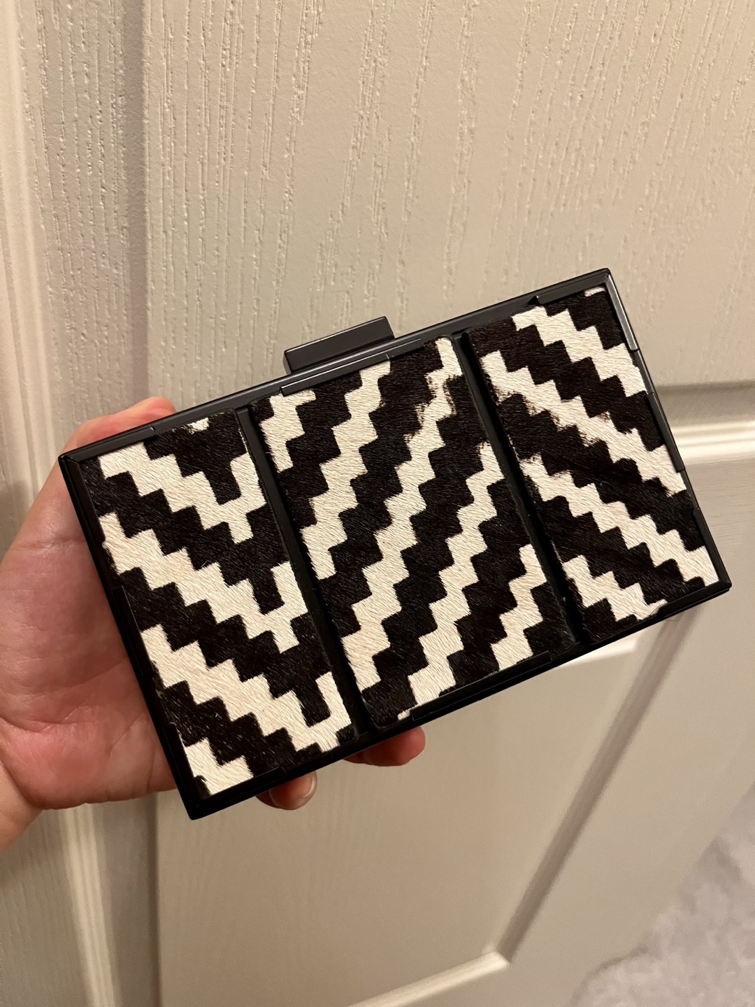 Horse hair clutch
