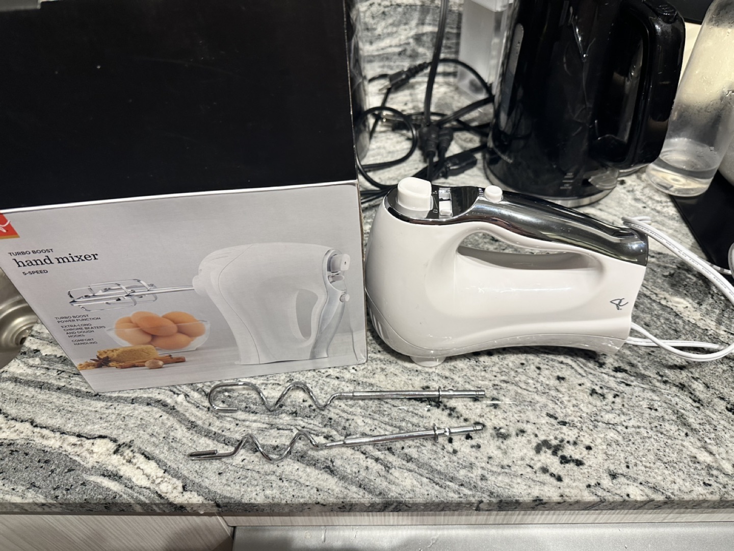President's Choice 5-Speed hand mixer (ONLY with dough hooks) - photo 2