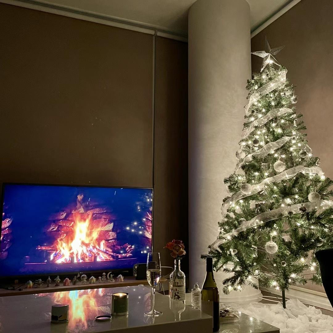 Christmas tree with decorations 6.5ft