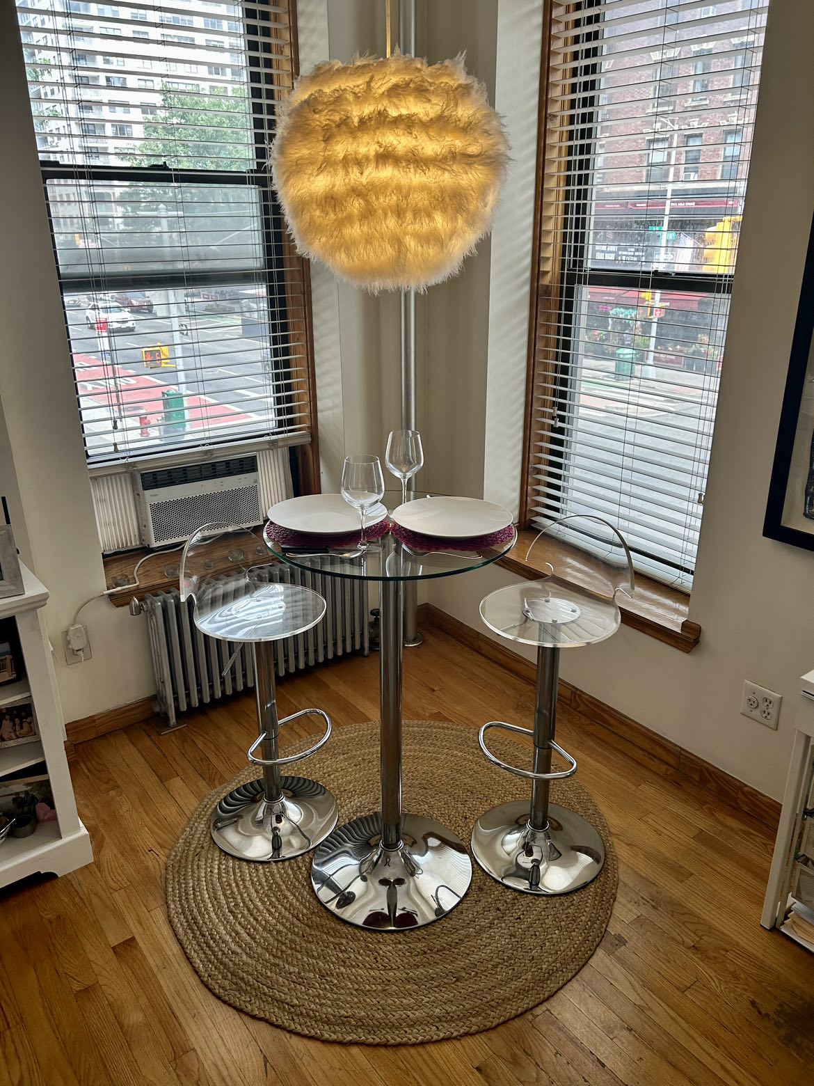Chic Dining Room Set - photo 3