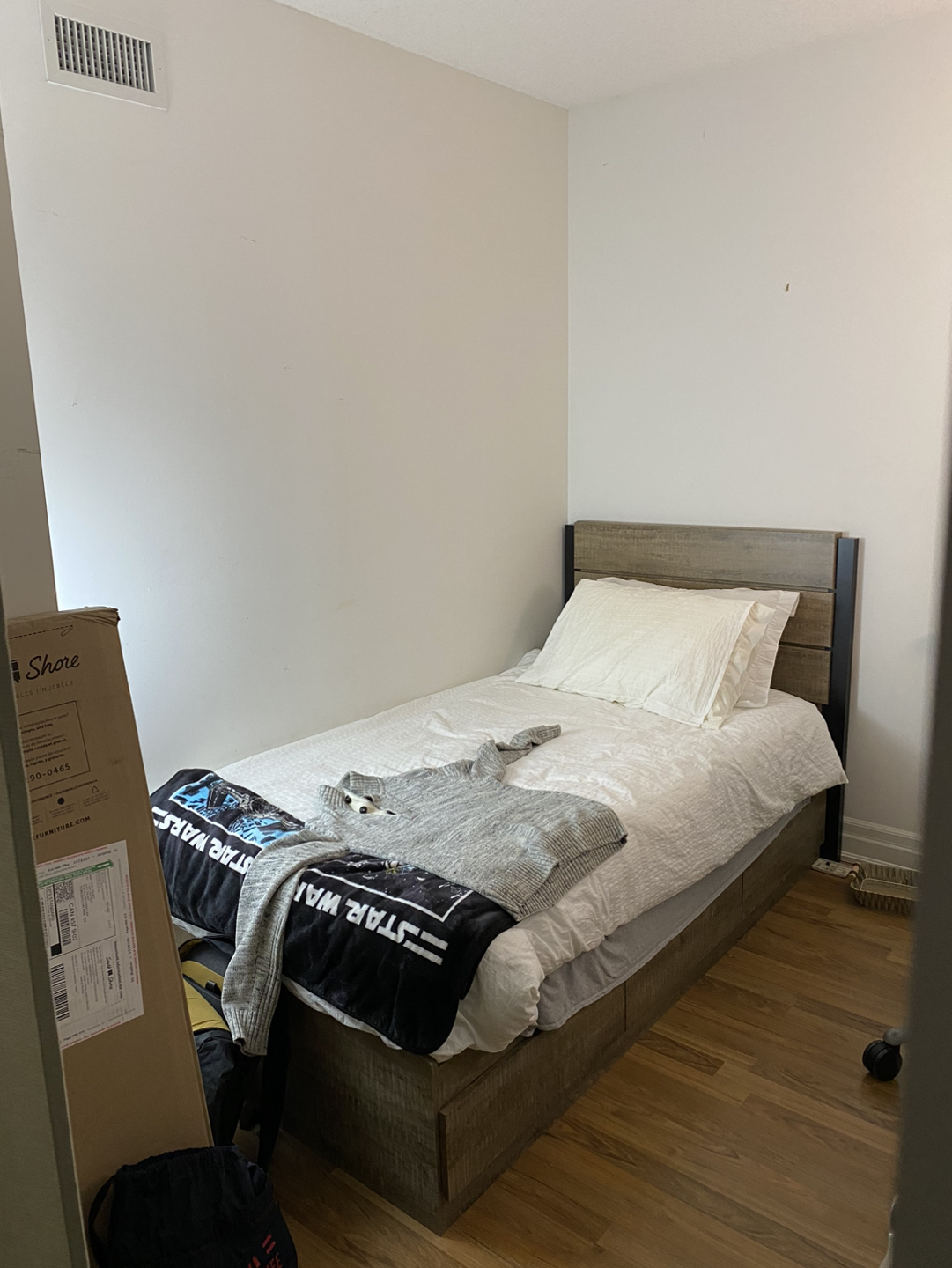 Arlen Rustic Twin Bed with Mattress thumbnail