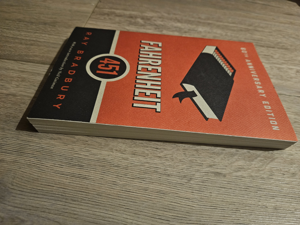 Book - Fahrenheit 451 image indicator(2)