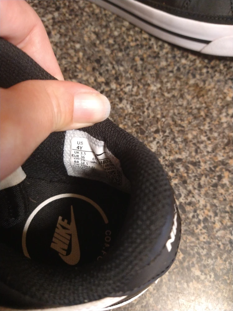 Nike's 4Y - photo 4