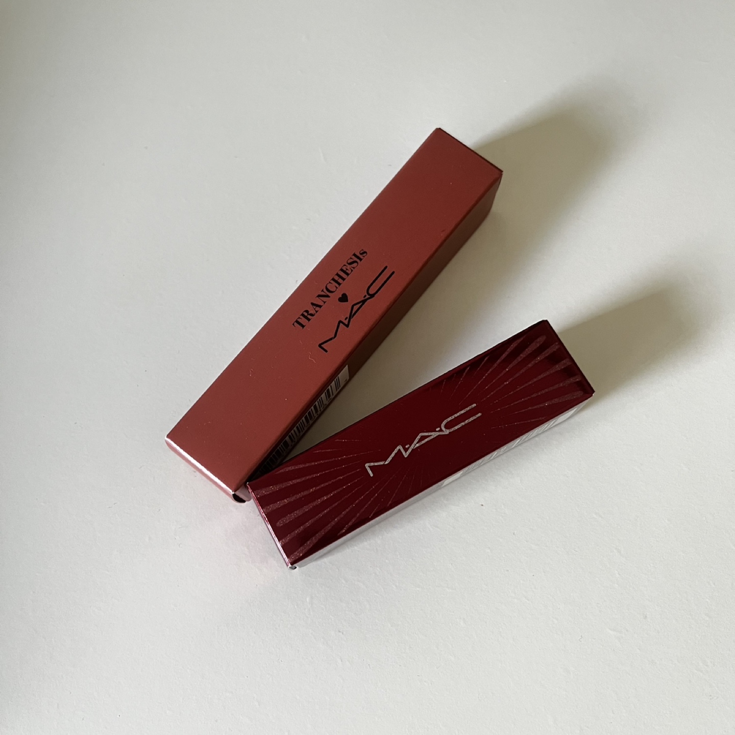 Mac lipgloss and lipstick thumbnail