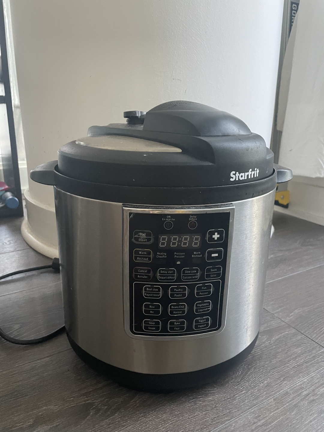 Starfrit Electric Pressure Cooker 6L