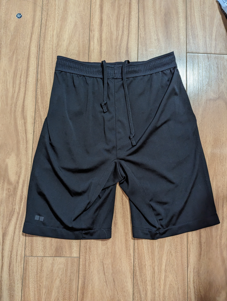 Uniqlo shorts with pockets