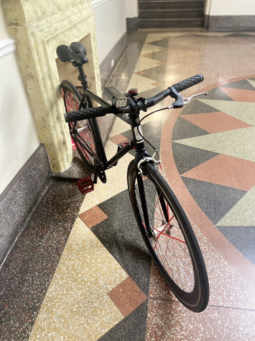 Fixie Bike Gear (comes with accessories) - photo 2