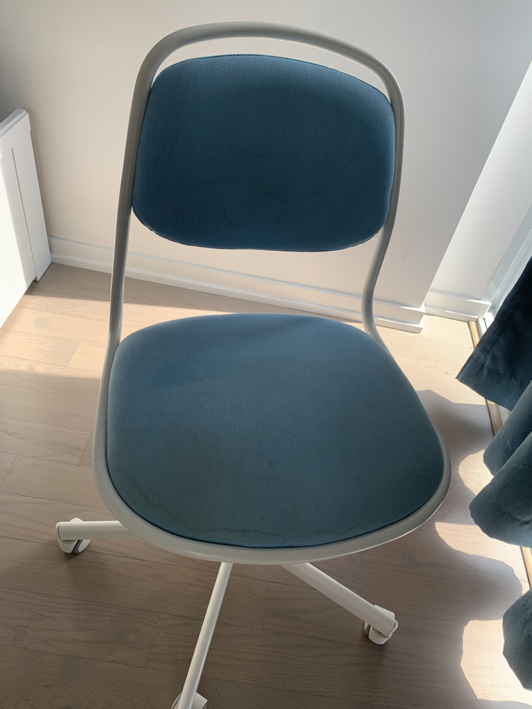 IKEA ÖRFJÄLL swivel chair thumbnail