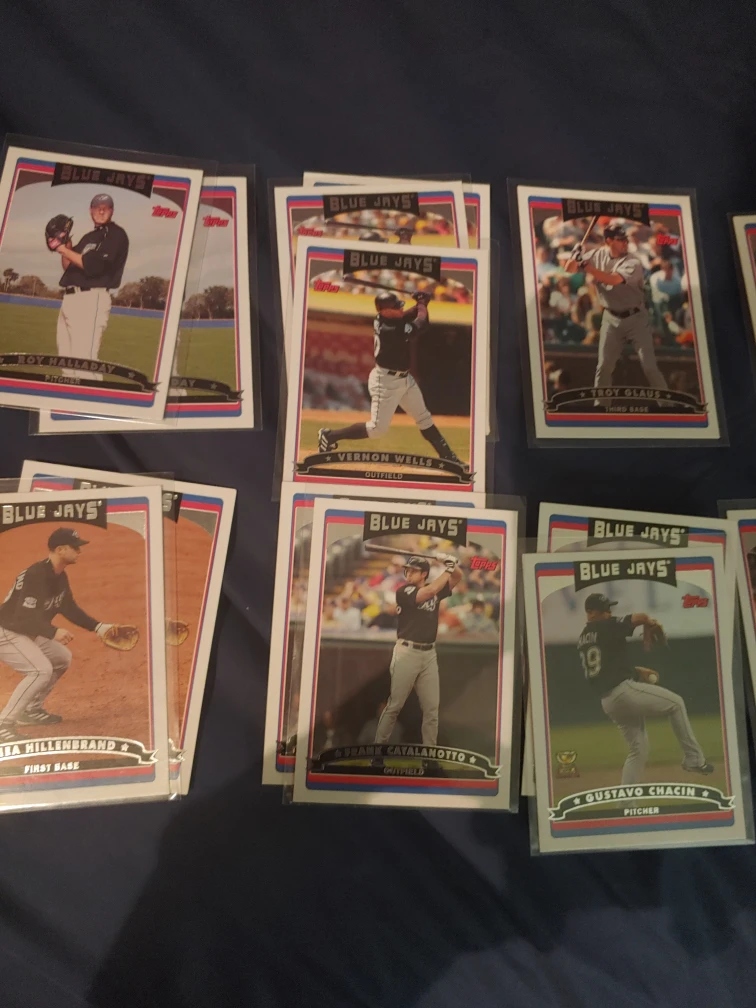 Assorted Baseball Cards - photo 4