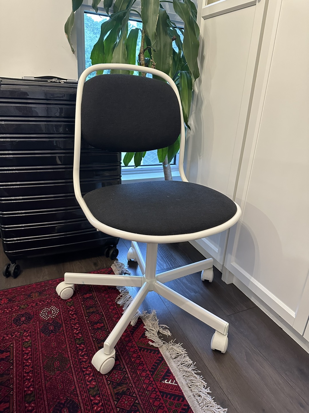 IKEA Swivel Chair image indicator(2)