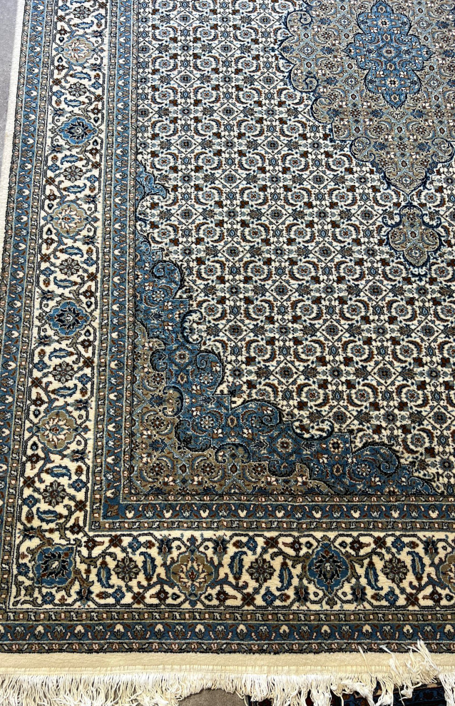 Persian rug Machine Made