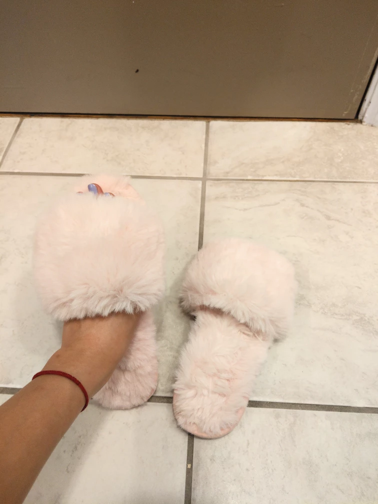 Brand new pink slippers (size 5-6) - photo 2