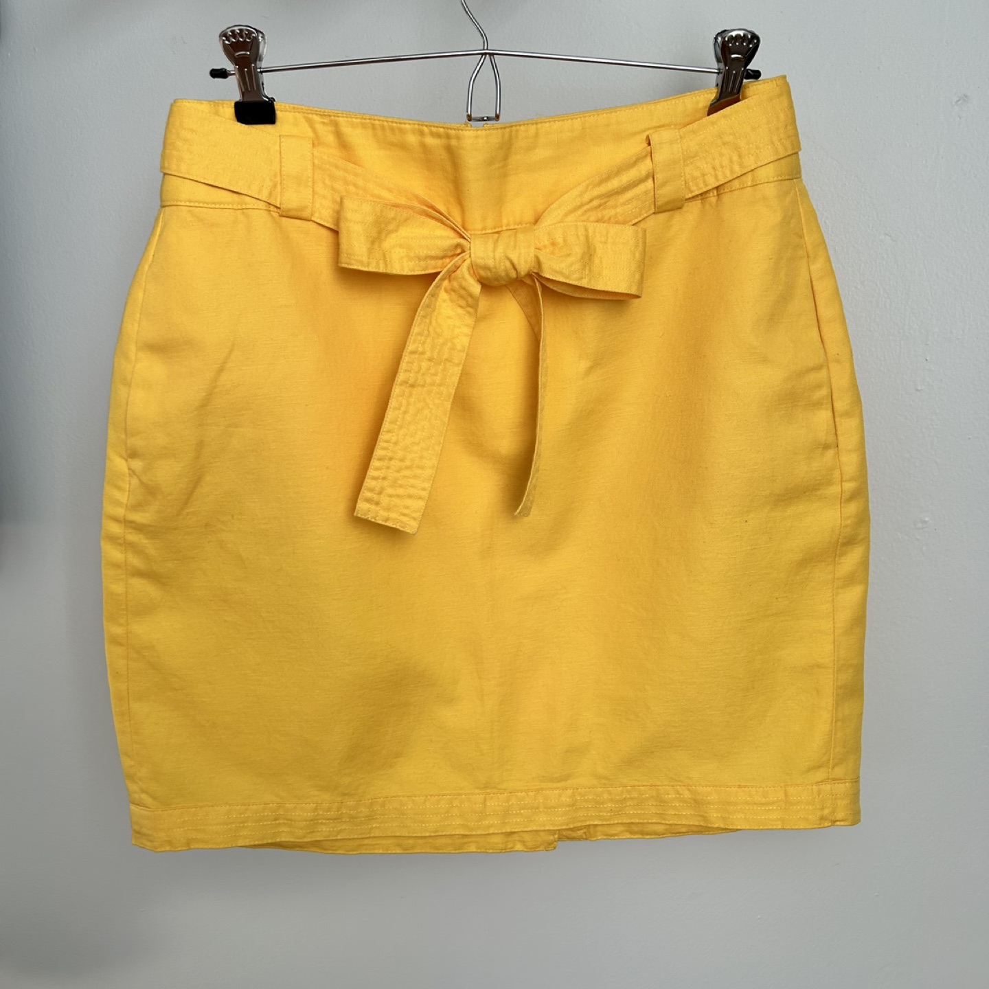 Banana Republic yellow linen skirt 4 image indicator(2)