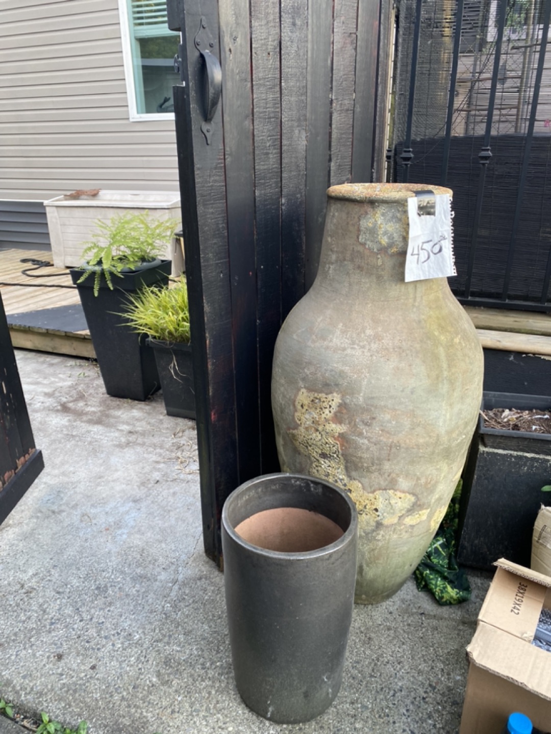 Garden vase and metal trellis