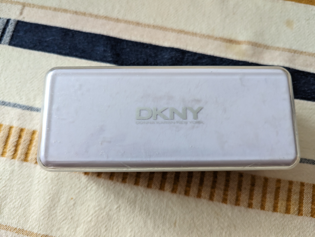 DKNY Sunglasses image indicator(6)