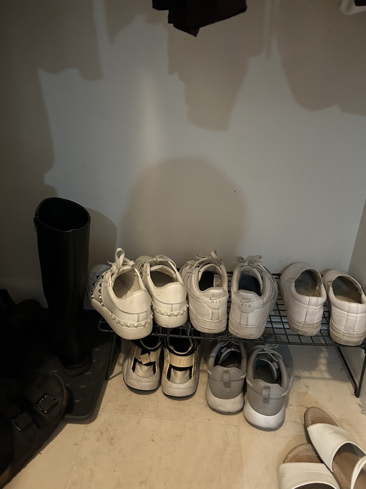 Shoe rack