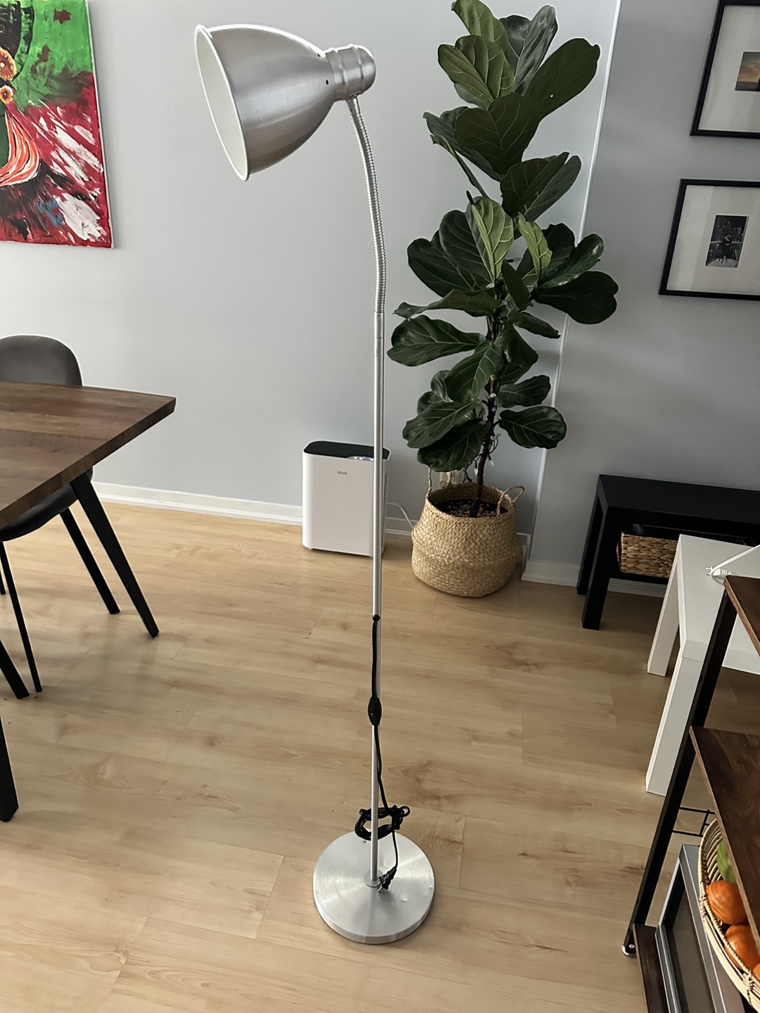 Floor lamp with white bulb