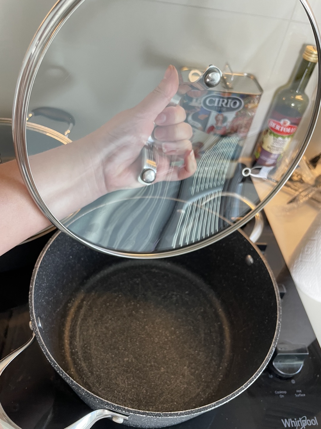 Kitchen Stuff 2 Pans and 1 Large Pot + Baking  + Utensils image indicator(3)