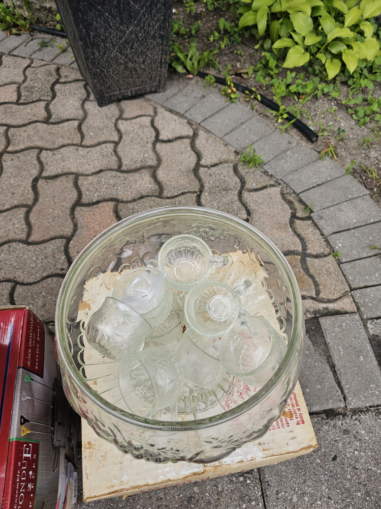 punch bowel  with 8 cups - photo 2