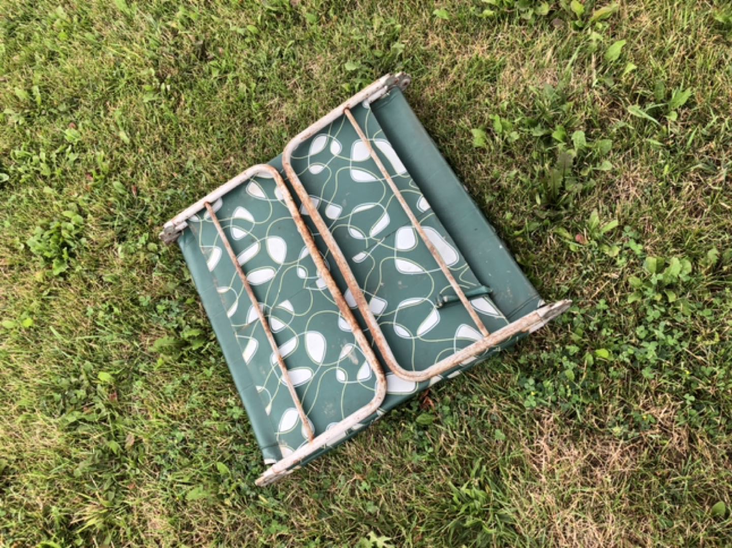 Old foldable mid century vintage patio recliner image indicator(7)