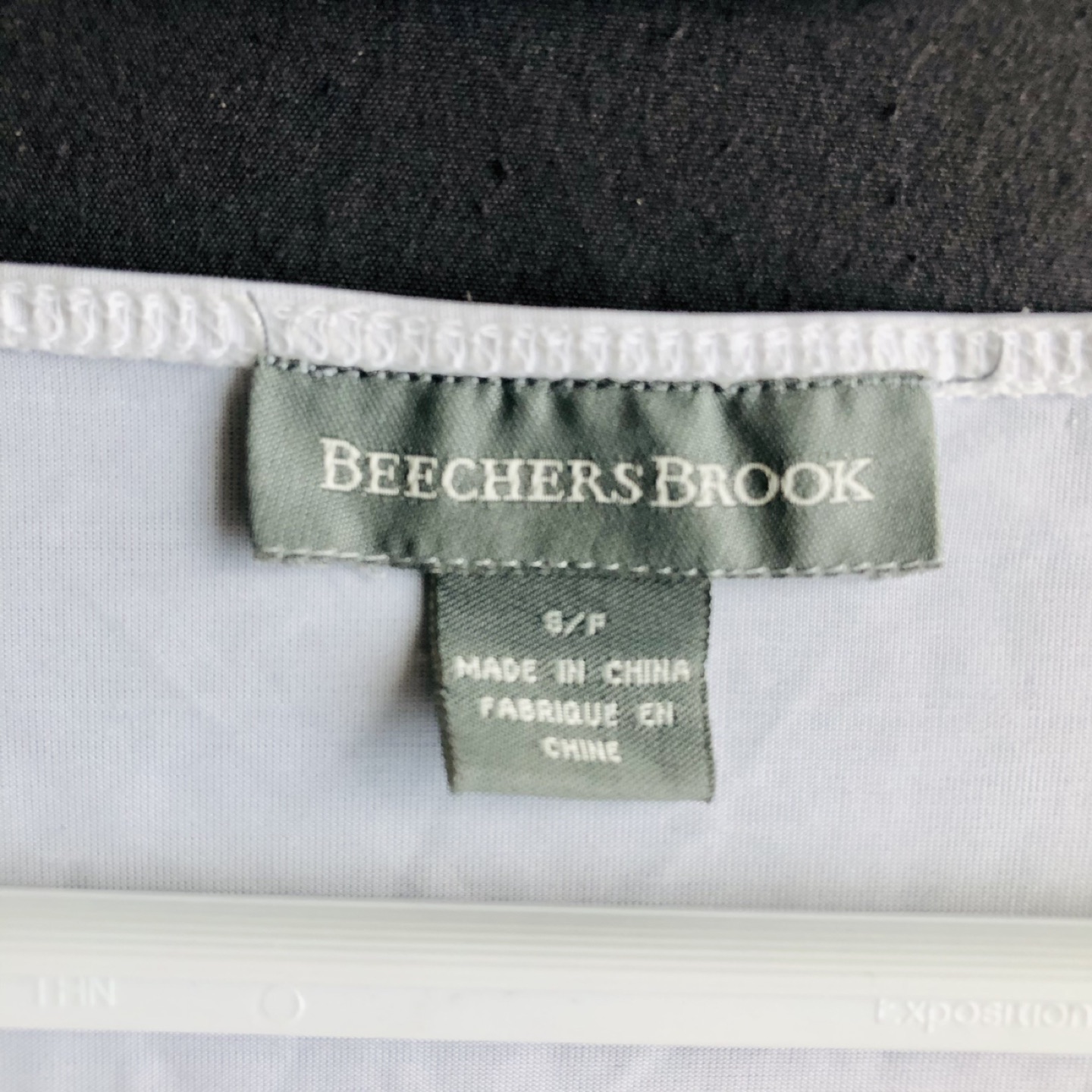 Stylish women’s white top/blouse (Size S) image indicator(2)