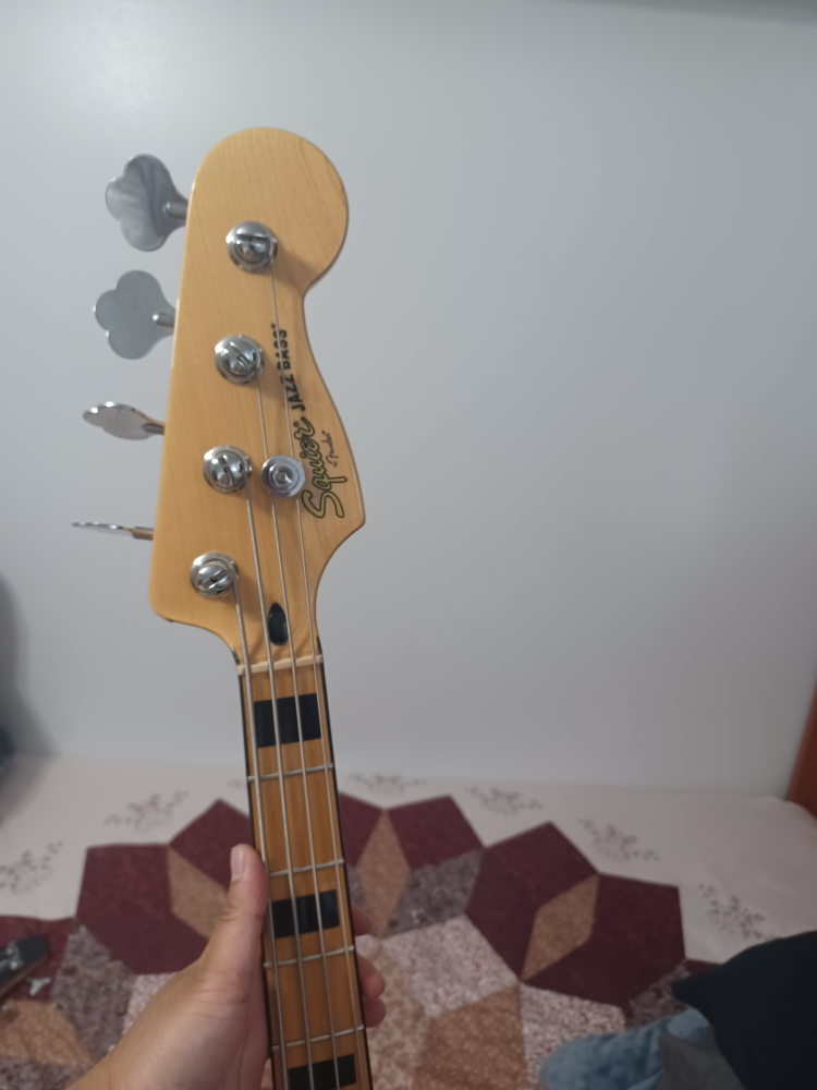Electric Bass guitar - photo 2